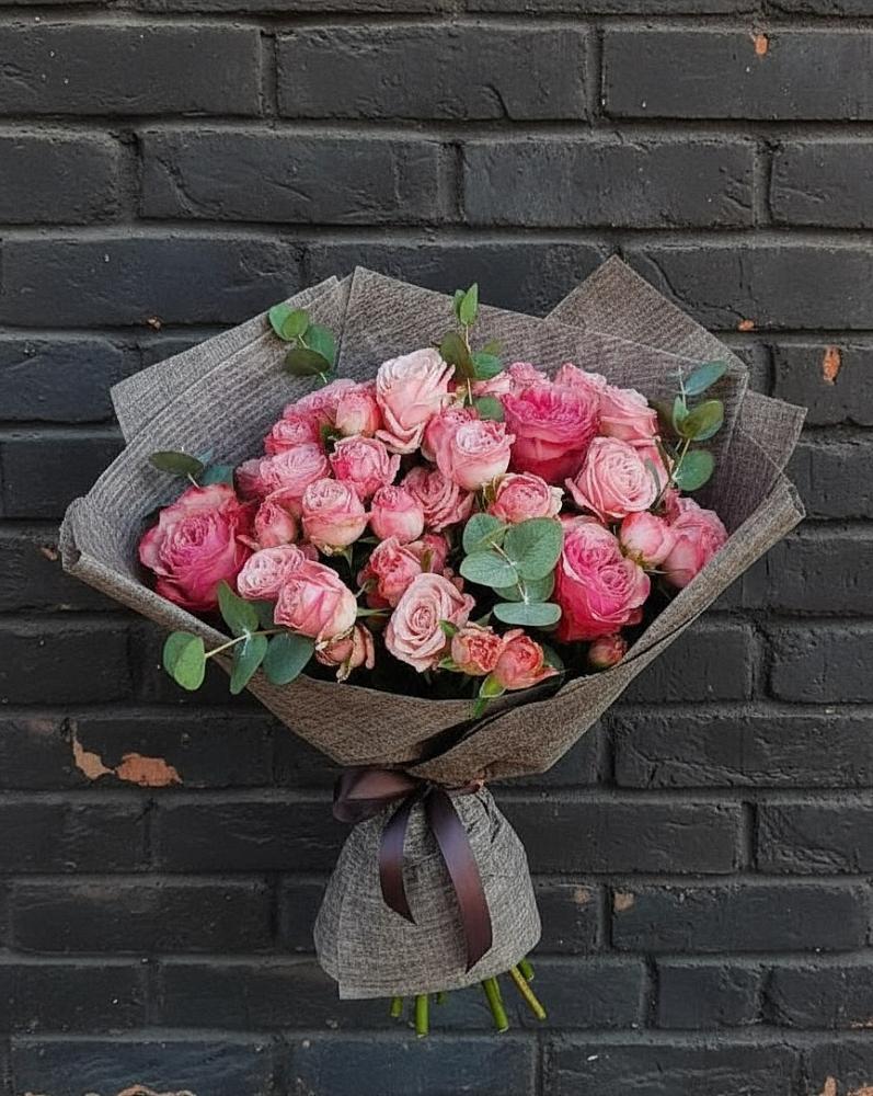 Букет розы в пальмах в Новом-Уренгое Букет цветов из: Розы в Новом-Уренгое