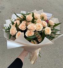 Букет Кремовые розы Латте в Новом-Уренгое
