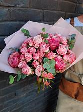 Букет розы в пальмах в Новом-Уренгое Букет цветов из: Розы в Новом-Уренгое